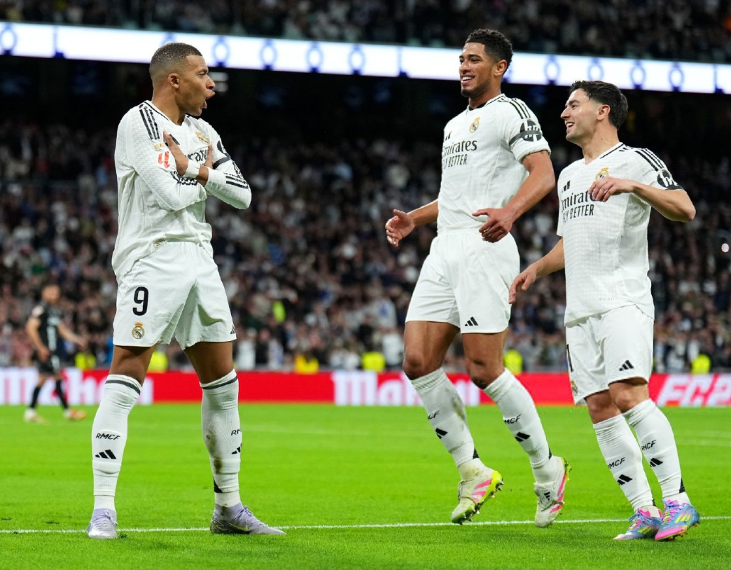 华体会官网-皇马力克巴萨，贝尔梅开二度欧联杯  第1张