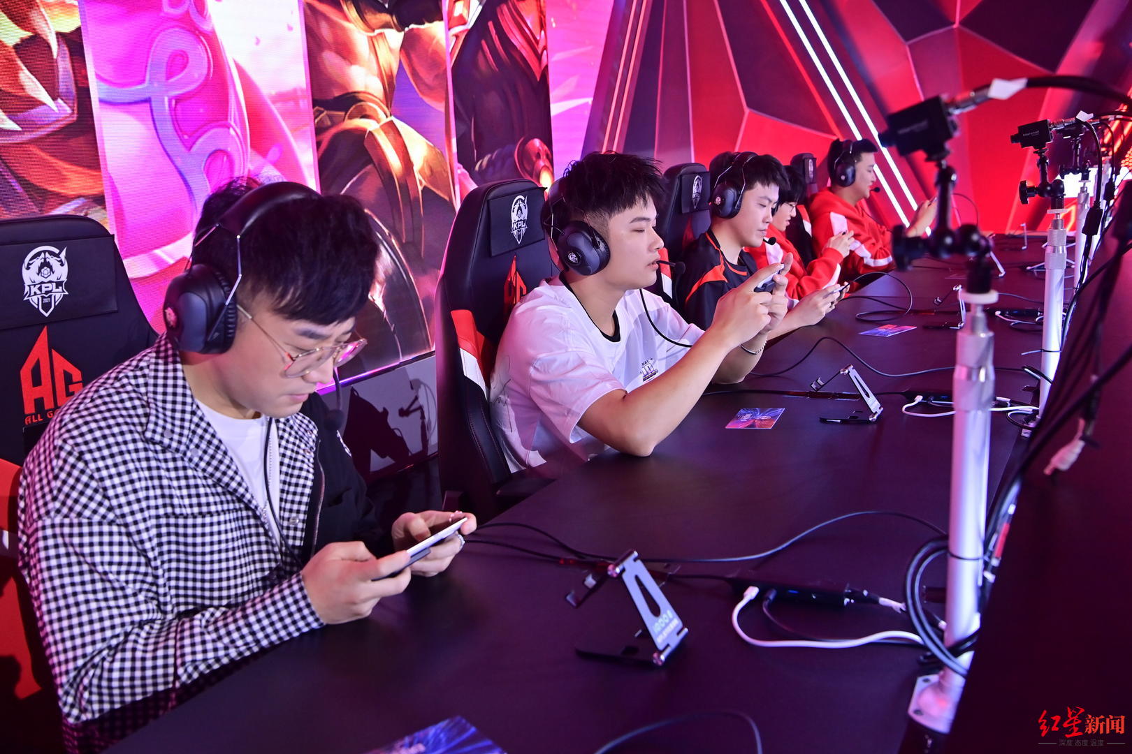 华体会体育-RNG横扫MAD,CoreJJ团战一打五小组赛3:1(成都)的简单介绍 第1张 华体会体育-RNG横扫MAD,CoreJJ团战一打五小组赛3:1(成都)的简单介绍 第1张