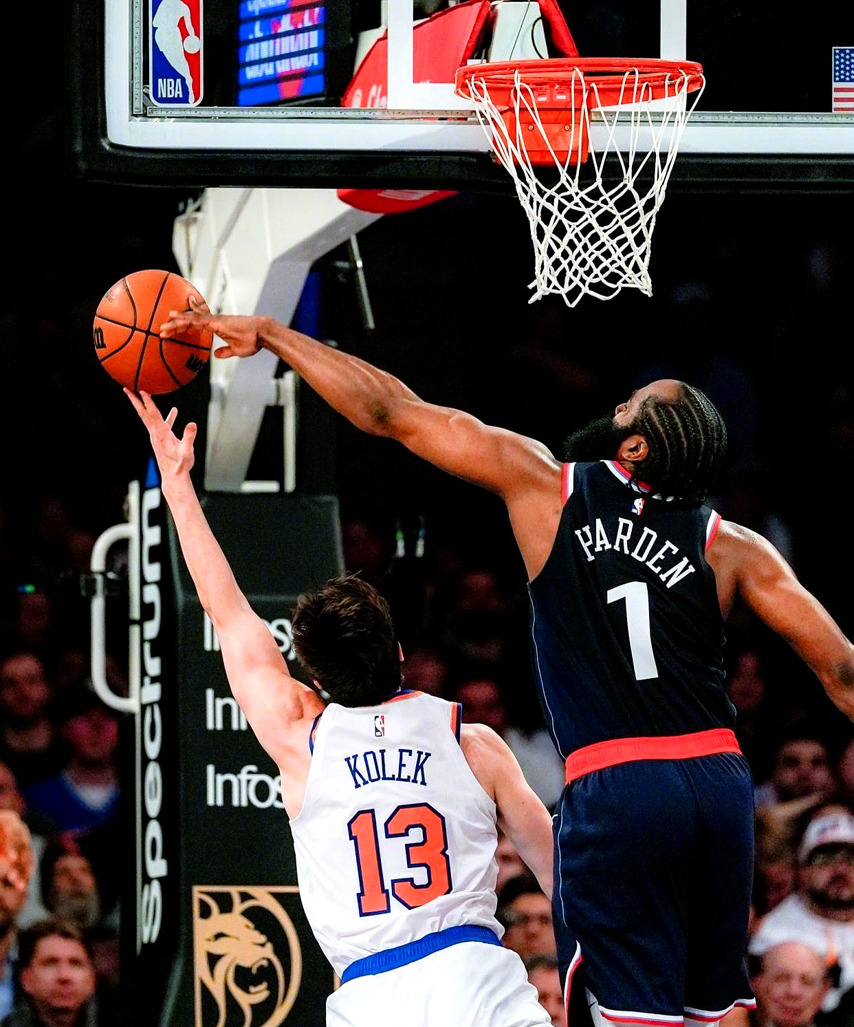 华体会网址-快船鏖战黄蜂，利拉德三分雨点燃全场  第1张